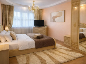 Uyutnye s Dvumya Izolirovannymi Komnatami Apartments