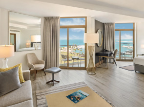 Курортный отель JA The Resort - JA Beach hotel