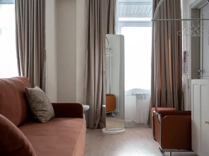 Апартаменты с дизайнерским ремонтом на центральной улице (до 4х гостей)