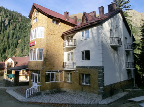 Отель Айс Черри Домбай