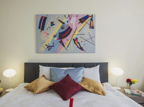 Квартира GM Apartments в легендарном Доме на Набережной