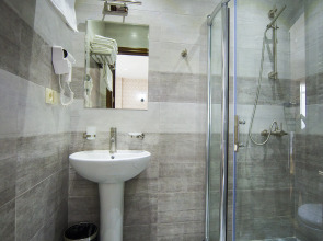 Отель Tbilisi Inn