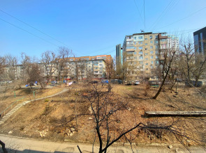 Апартаменты трехкомнатные на Острякова 7а