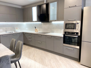 Квартира Большая двухкомнатная у метро Пионерская