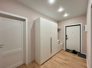 Квартира Просторная 2Комнатная Рядом с Аэропортом на Гусарской