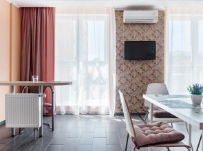 Апартаменты Студия Улучшенная Юг-Апарт на Красной 176