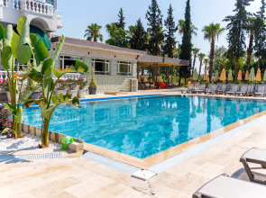 Rose Garden Premium Hotel