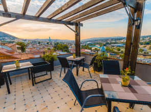 Отель Citadel Narikala