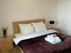 Квартира студия GoldApart на Университетской набережной 46