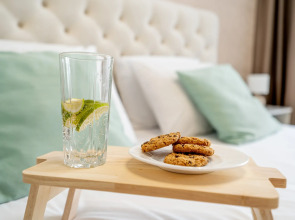 Апартаменты 1+ по Ивана Захарова 9/1