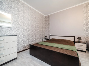 Апартаменты у метро с видом на писательский городок