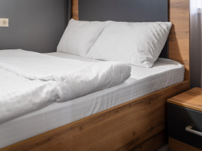 Отель Максим Парк-Лоо