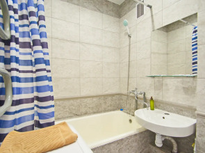 Апартаменты на Хмельницкого 10