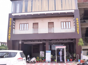 Shri Sai Hotel