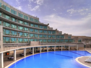 Отель Ramada Baku