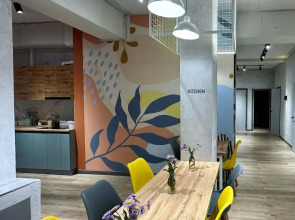 Хостел izzzi hostel Bishkek