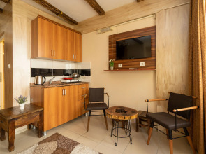 Pi Home & Apartments