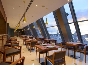 The Grand Gloria Отель