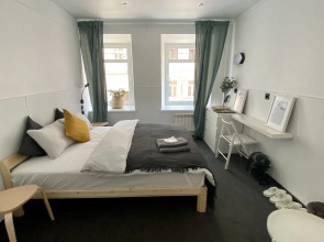 Апартаменты Серебрянический 11