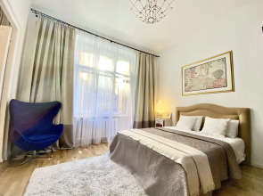 Квартира Art Tolstoy House