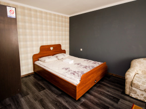 Апартаменты Квартирный Вопрос на Строителей 8