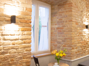 Мебелированные комнаты с Собственными Санузлами на Центральной Пешеходной Улице