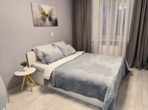 Na Ulitse Karla Marksa 77v Flat