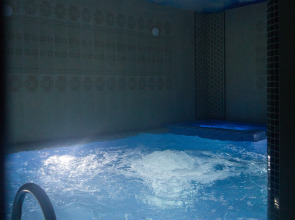 Отель Alexander