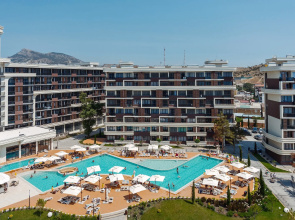 Semejnye v Atlas Ryadom s Plyazhem Apartments
