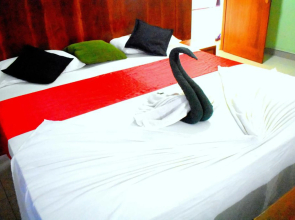 Yoho Orchid Palace Guest House