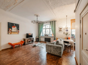 Апартаменты Студия с отдельной спальней в районе вокзала