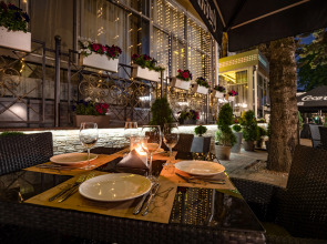 Отель Imperial Palace