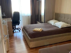 Dvukhkomnatnye Sempl Na Neftyannikov 50 Apartments