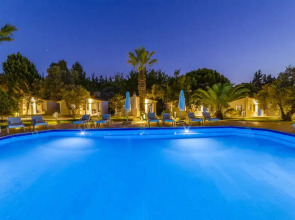 Risus Garden Marina Hotel