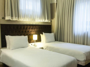 Отель Faros Old City