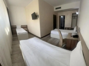 Отель Астра