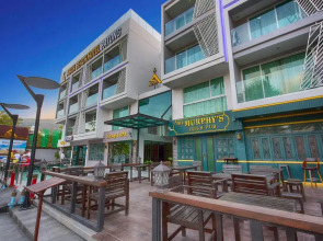 Отель Clarion Patong Beach