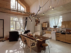 V Derevne Zatishe Private House