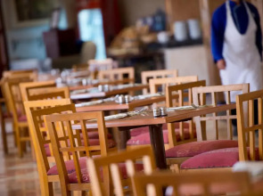 Amphoras Aqua Adults Friendly