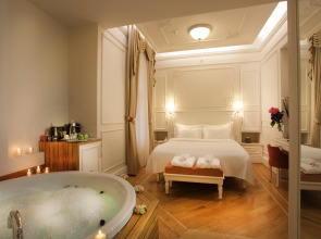 Отель Corinne Art & Boutique