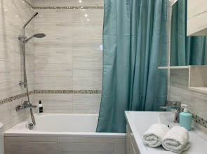 Квартира с видом на озеро