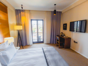 Отель Citadel Narikala