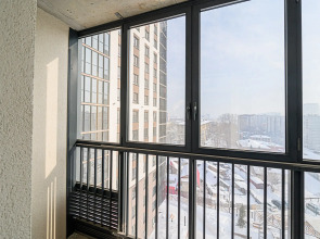 Апартаменты двухкомнатные Stepanenkov на Большевистской 32 на 8 этаже