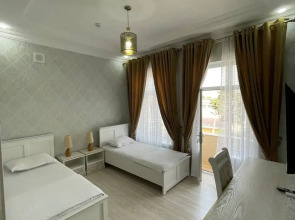 Отель Izumrud Palace