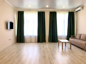 S Shikarnym Vidom Na More I Gory Private house