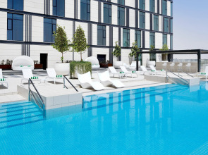 Holiday Inn Dubai al-Maktoum Airport, an IHG Hotel