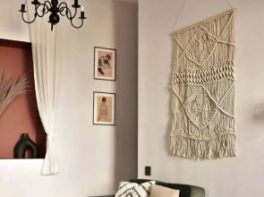 Апартаменты на Вознесенском проспекте рядом с Никольским собором.