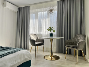Апартаменты Золотая Рыбка в центре, Zoya-Apart