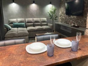 Dizaynerskie  Premium-Klassa V Tsentre Rybinska | Ulitsa Chkalova | Dlya 4-Kh Gostey Apartment