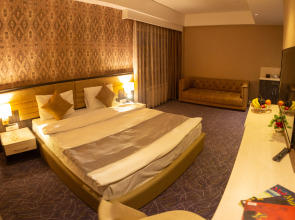 Отель Parkway Inn Hotel & Spa